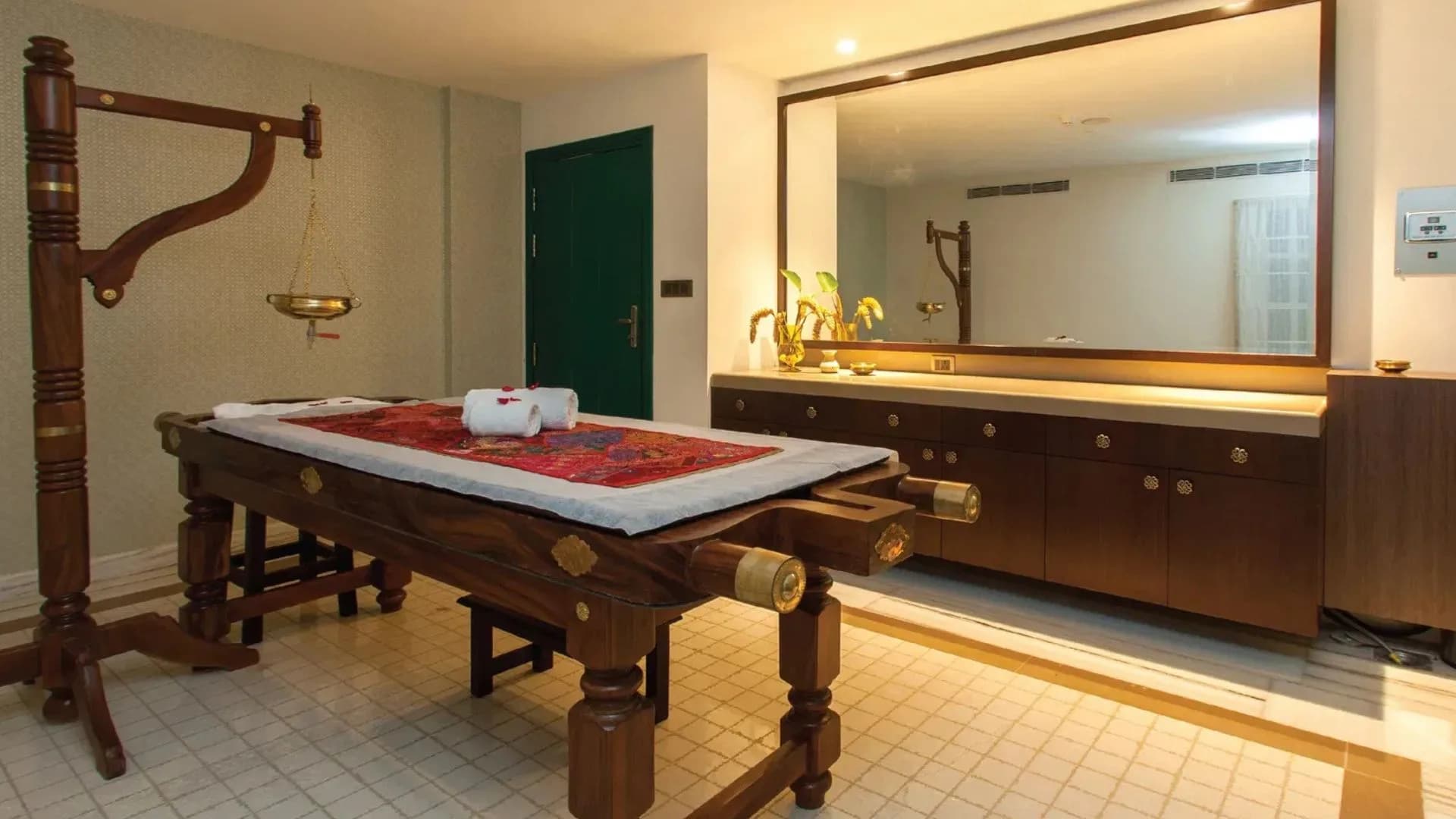 3 Days Aishwaryam Ayurveda Rejuvenation Package wellness retreat in Kochi, India