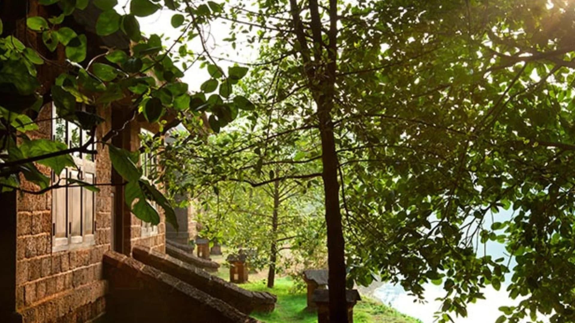 Exterior (13)